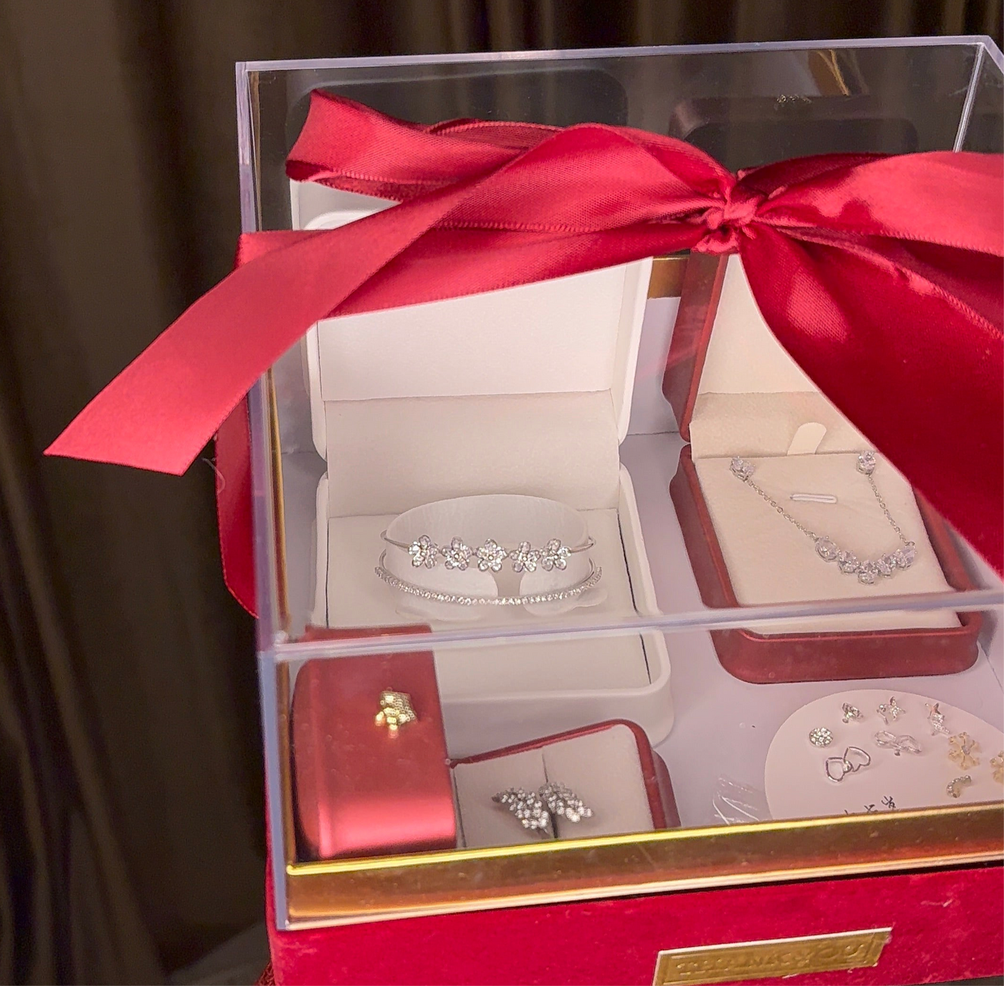 The Crimson Whisper Box ๐น