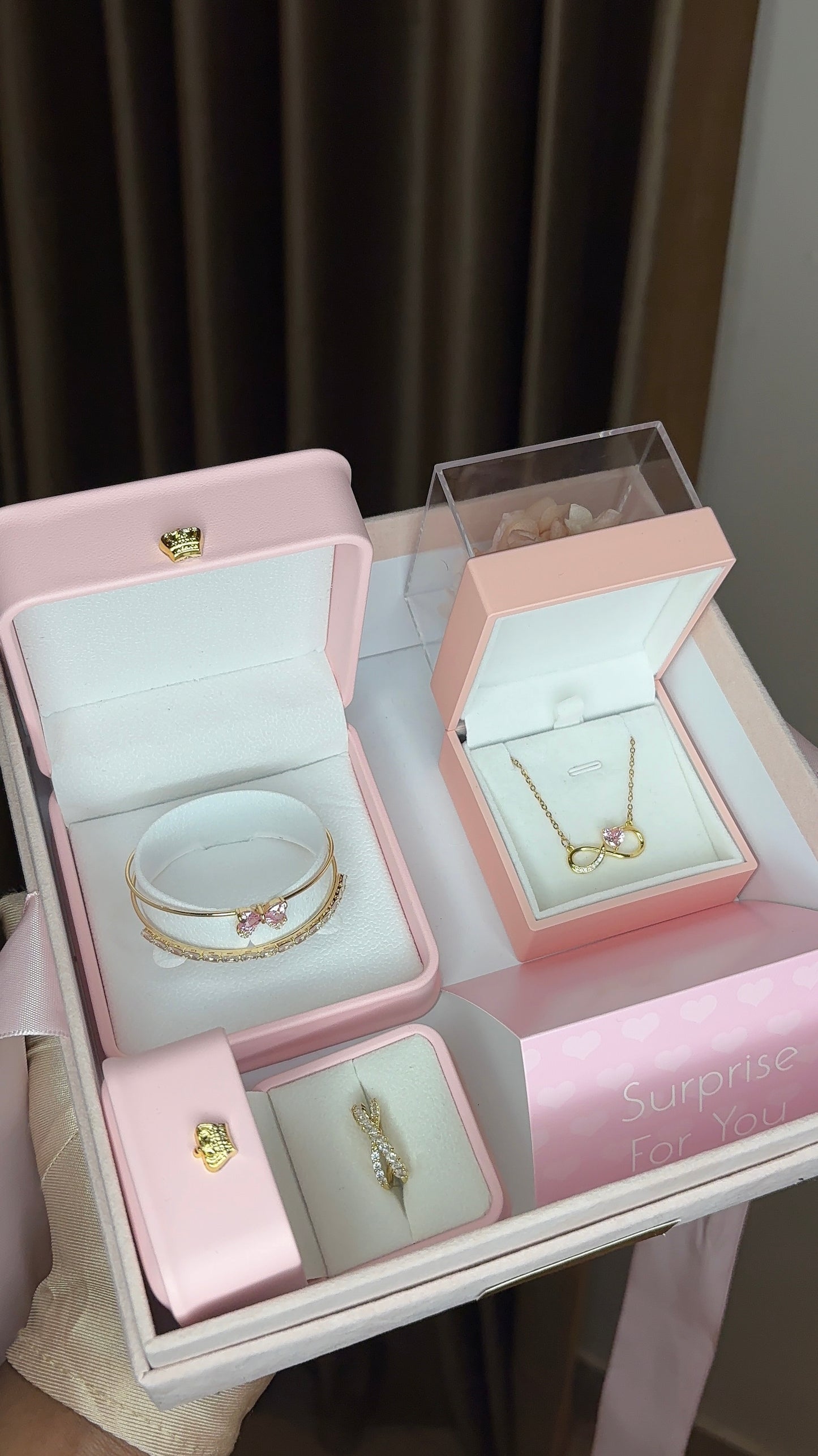 ๐ธ Blossom Charm Box