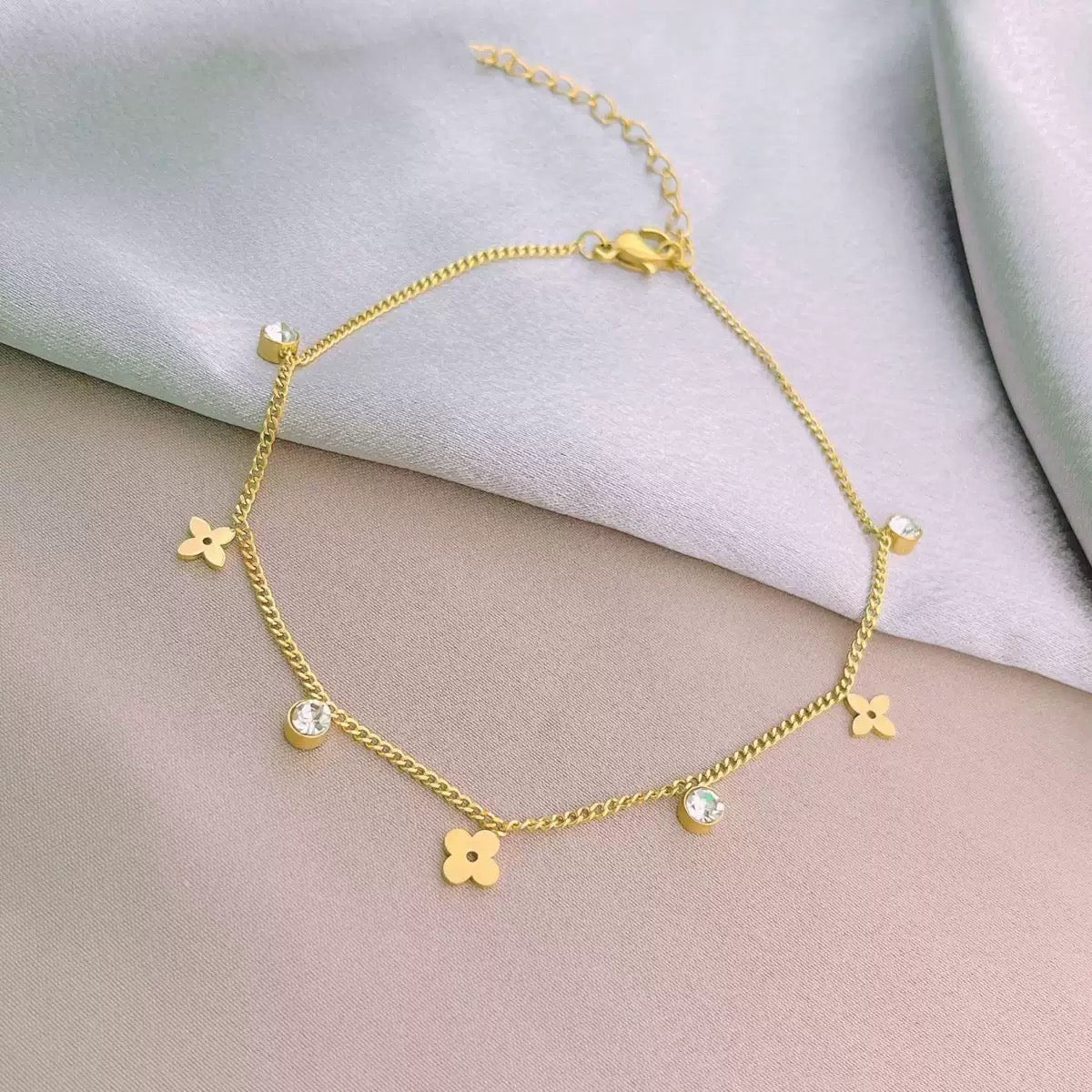 Clover Anklet