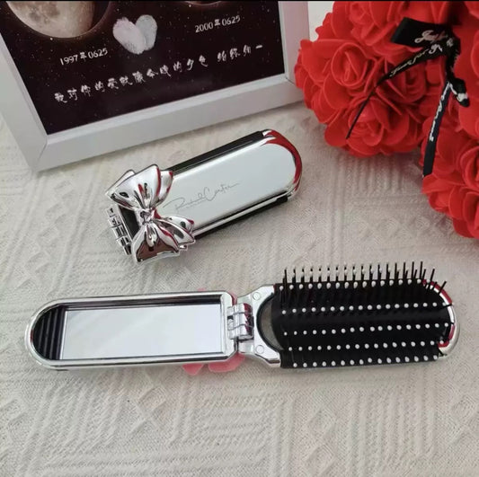 Bow Foldable Brush