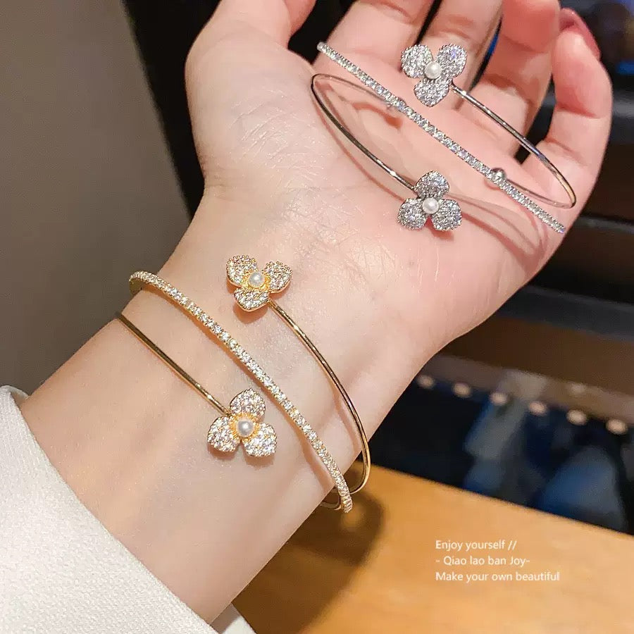 Petaline Pearl Bracelet