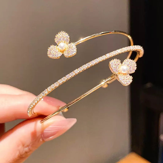 Petaline Pearl Bracelet