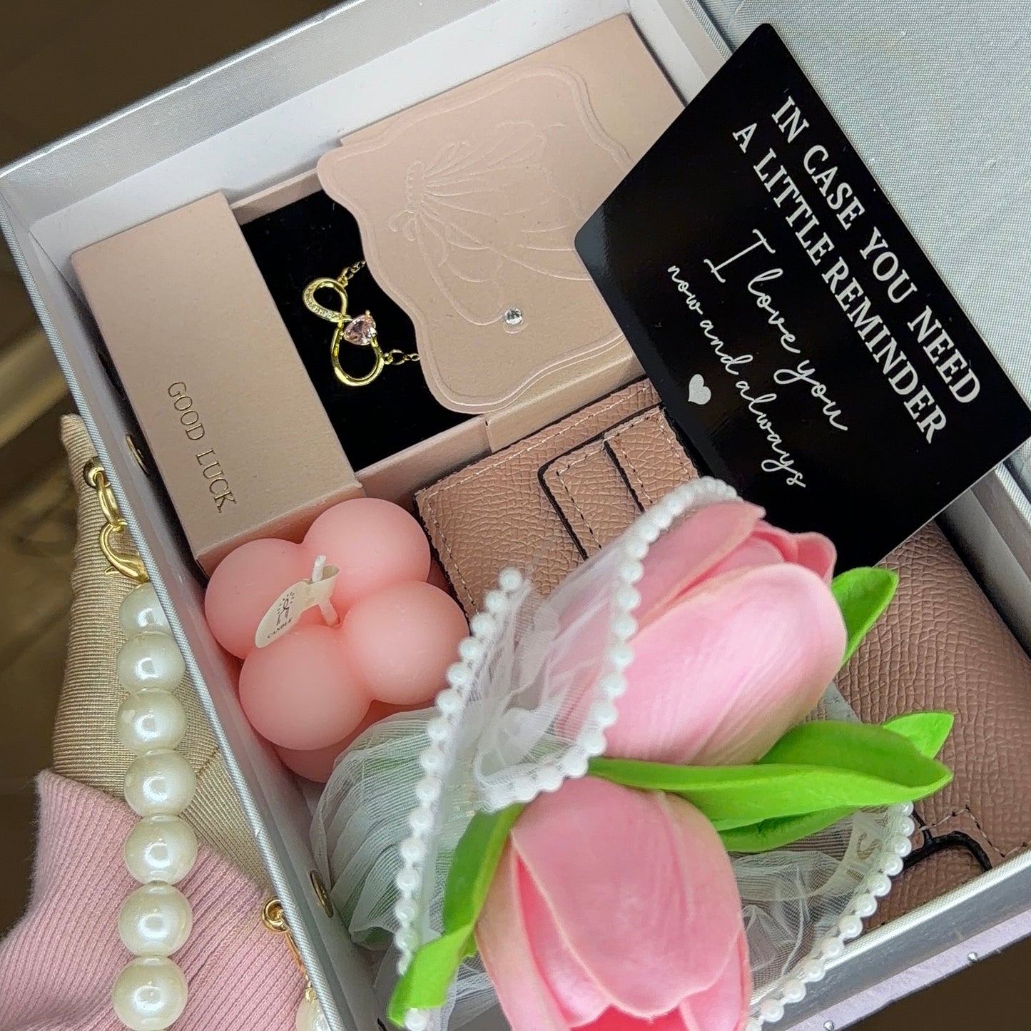 Little Reminder Luxury Gift Box 🎀🤍