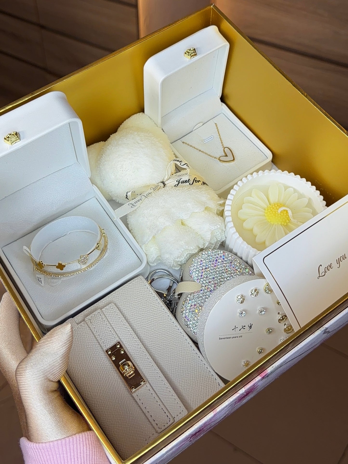 Lunelle Gift Case