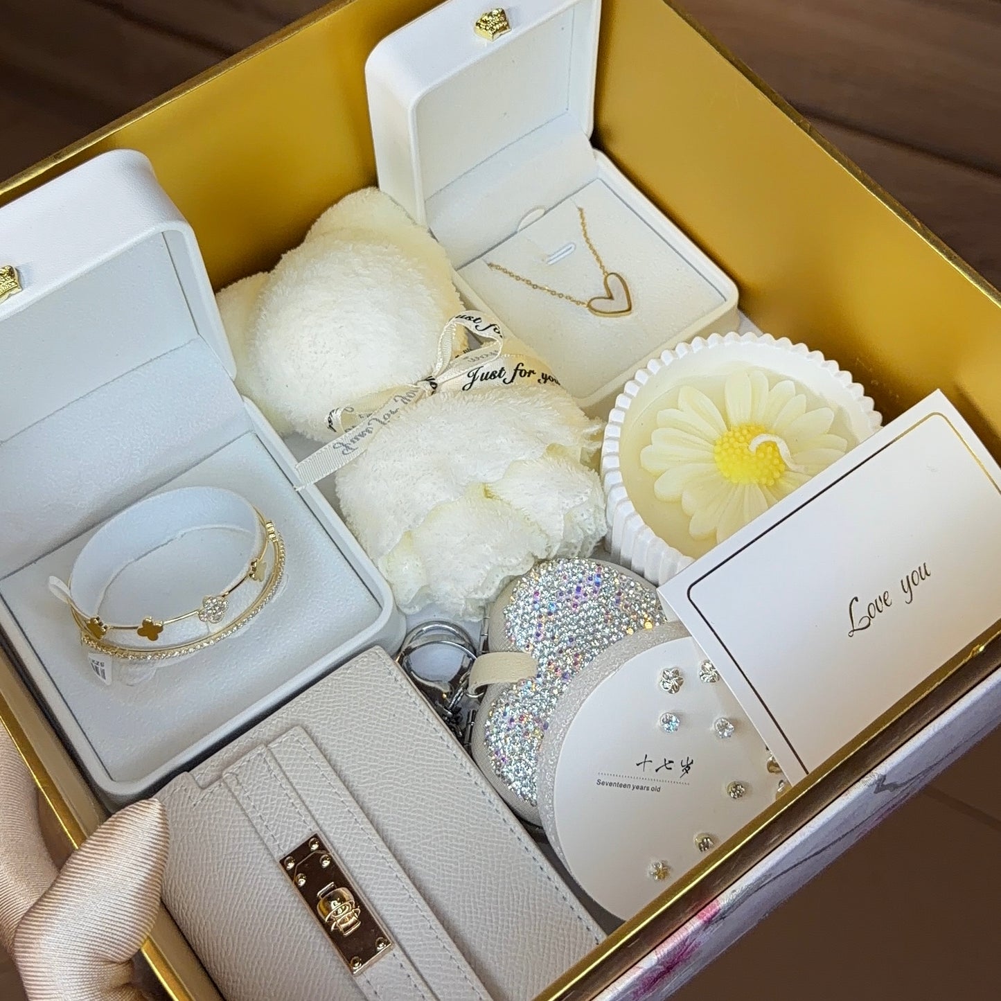 Lunelle Gift Case