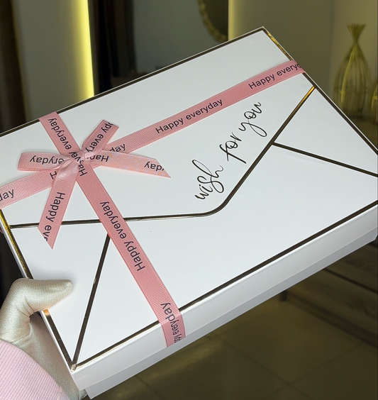 Sweet Sentiments Gift Box