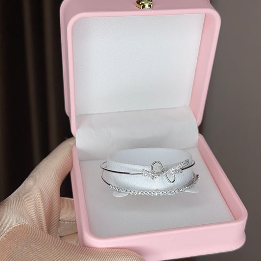 Glisten Knot Bracelet