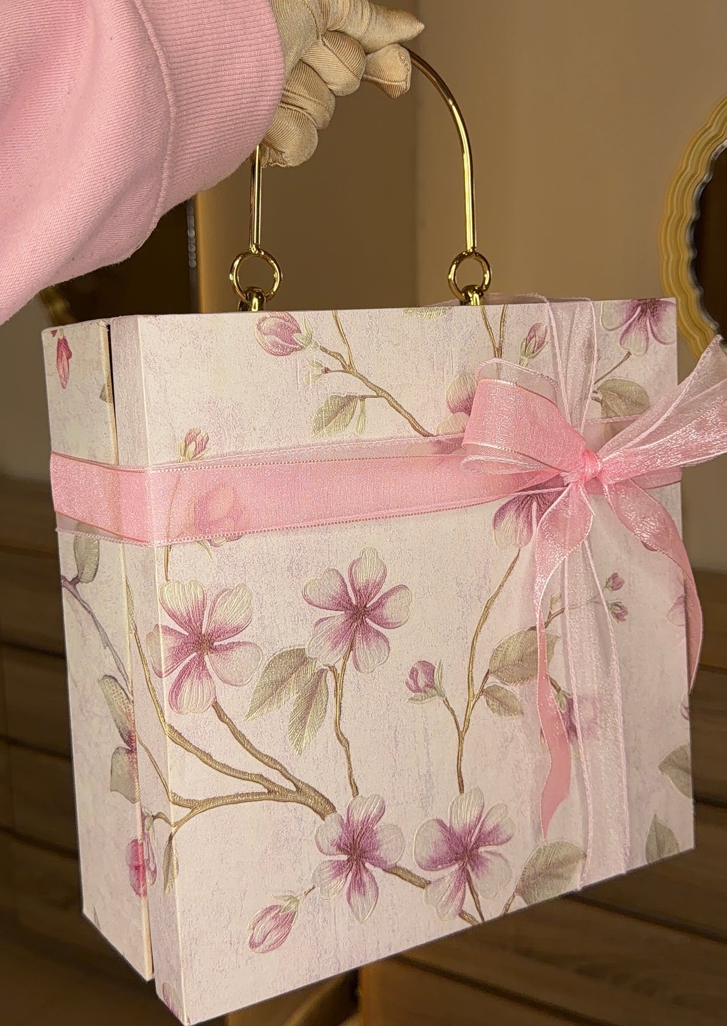 Lunelle Gift Case