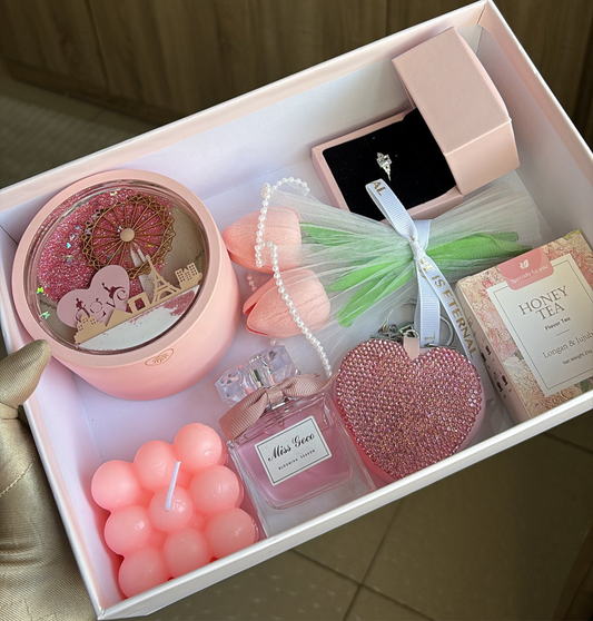 Sweet Sentiments Gift Box