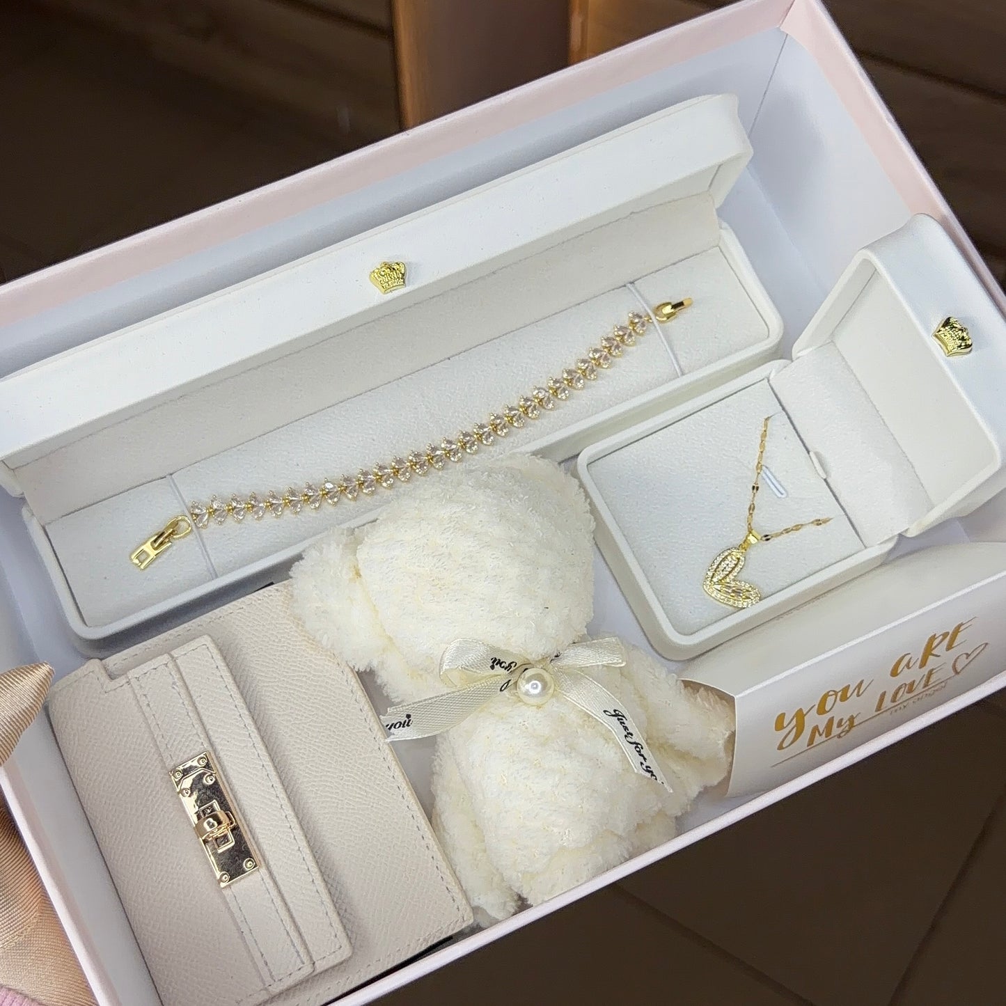 Aurélle Gift Box