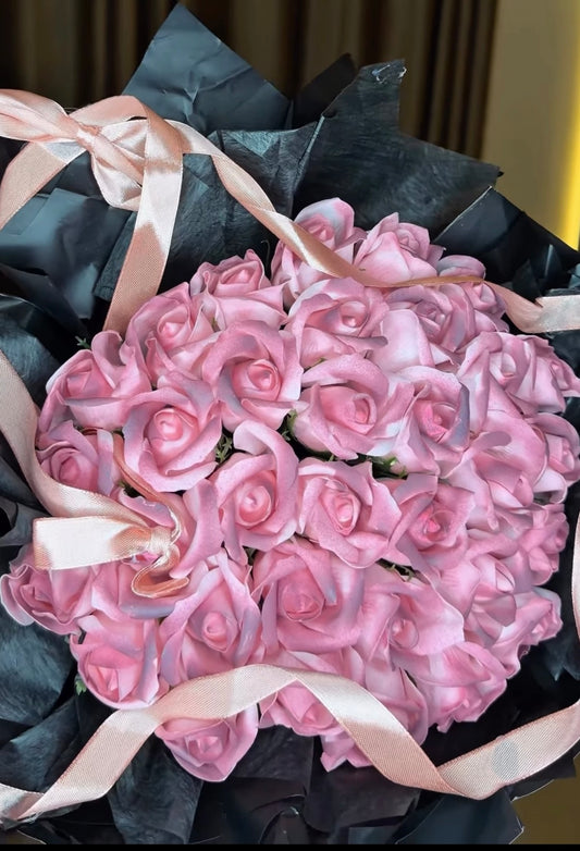 Gradient Pink Roses