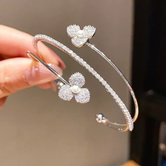 Petaline Pearl Bracelet